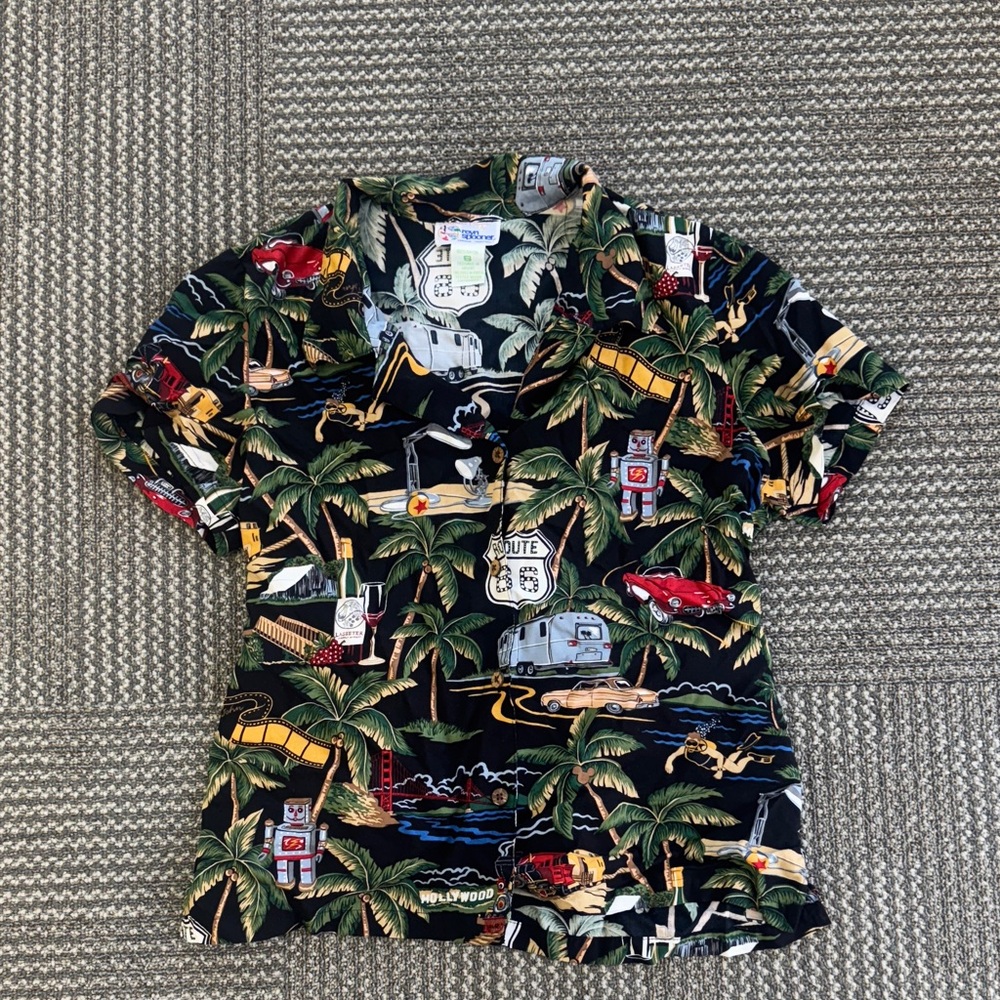 Reyn Spooner Vintage Route 66 Travel Button Down Top, size S